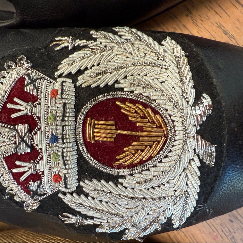 Veronica Beard  Black and Tan Embroidered Loafers NEW 1 Box original - Picture 9 of 10